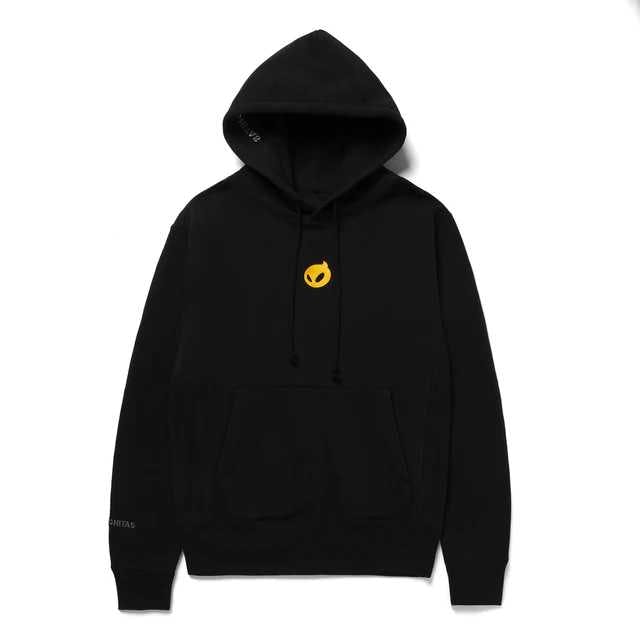 Black hoodie with Dignitas logo in front