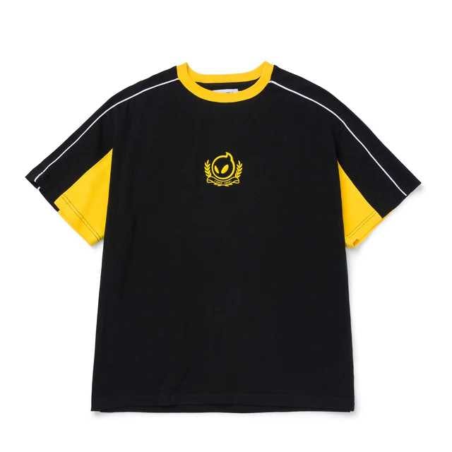 Black and yellow t-shirt with Dignitas logo in front